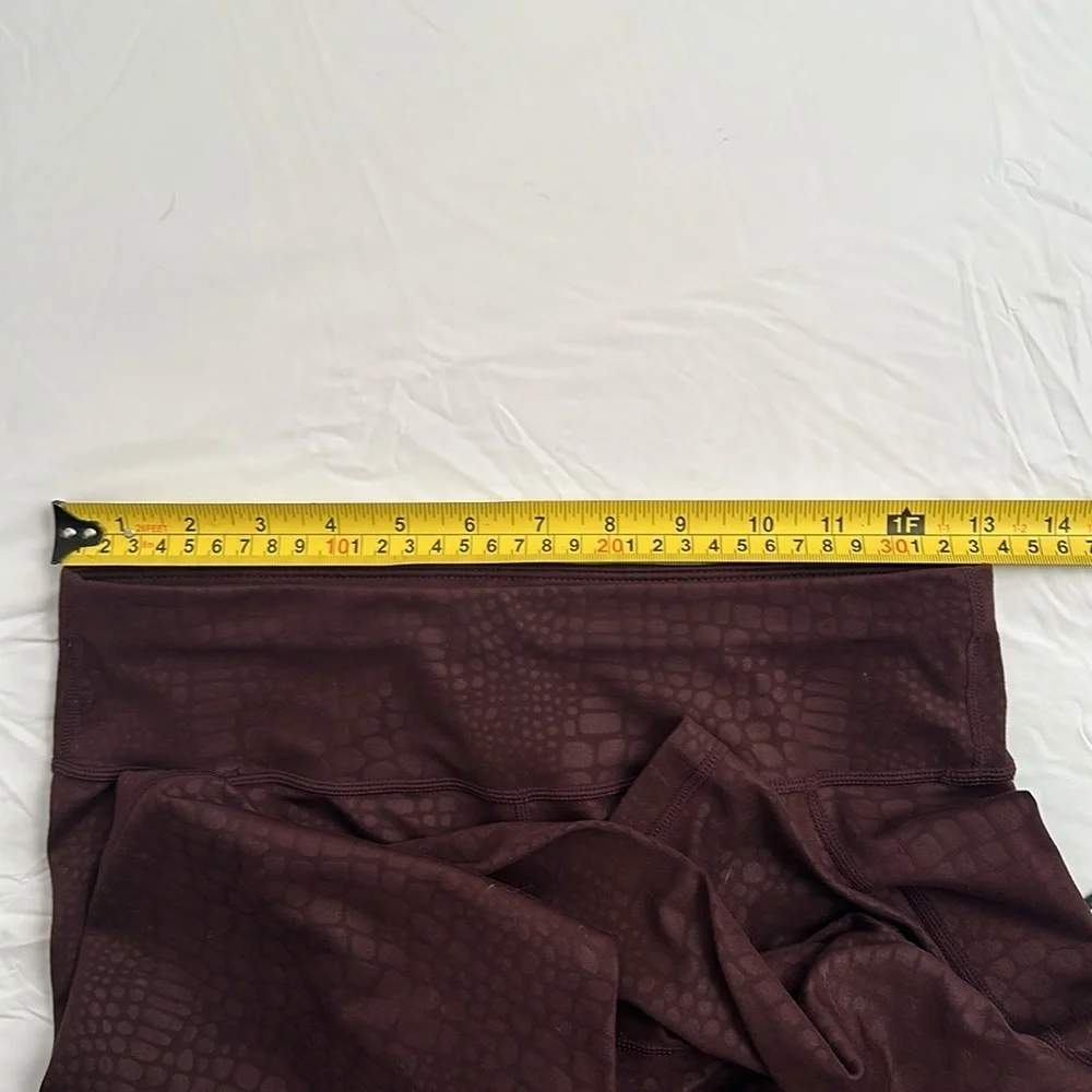 Sweaty Betty All Day maroon snake textured 7/8 leggings